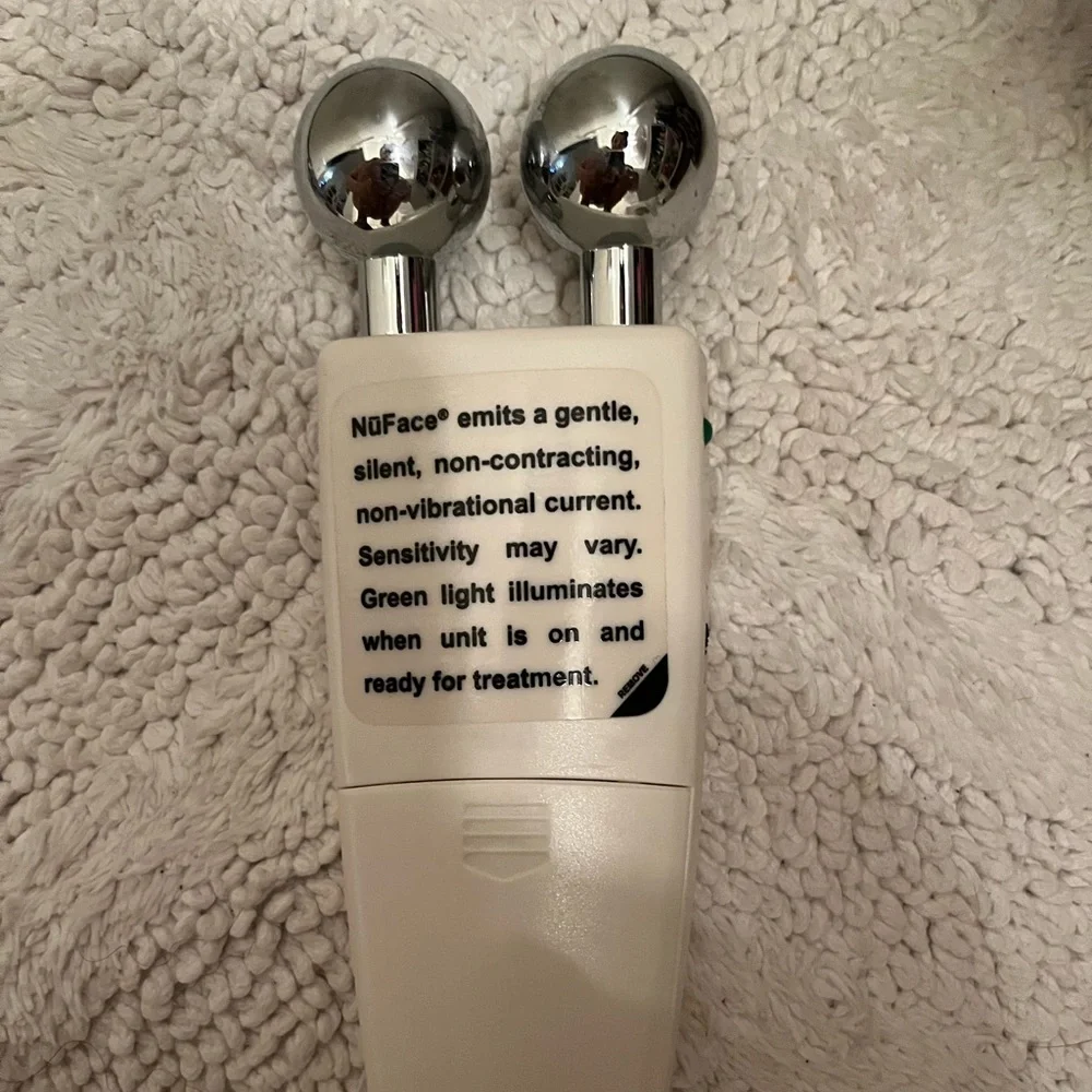 Generation 1 NuFace device - Picture 2 of 2